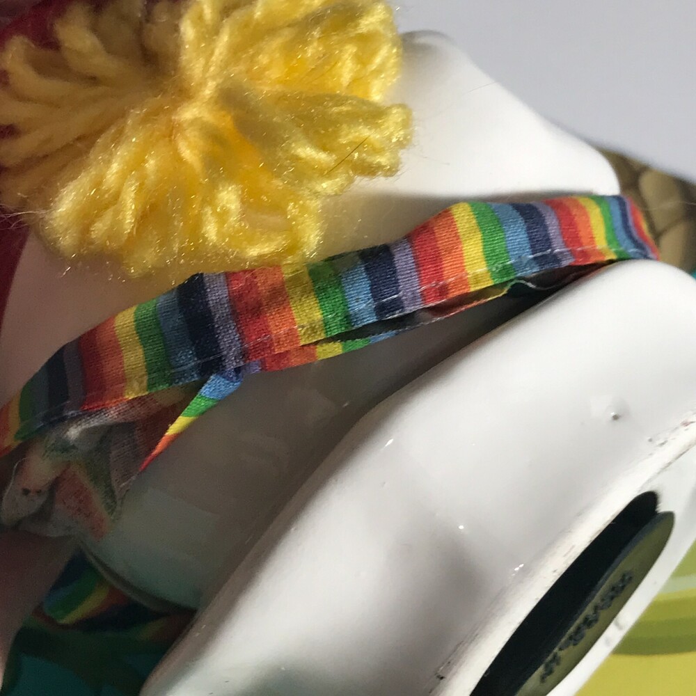CLOWN BANK Ceramic Taiwan Yarn Hair Fabric Ruffle Rainbow 5 Inch Circus Vtg - Picture 6 of 12